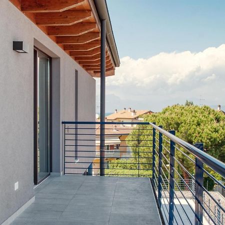 Апартаменты Residenza Puoti Пескьера-дель-Гарда Экстерьер фото