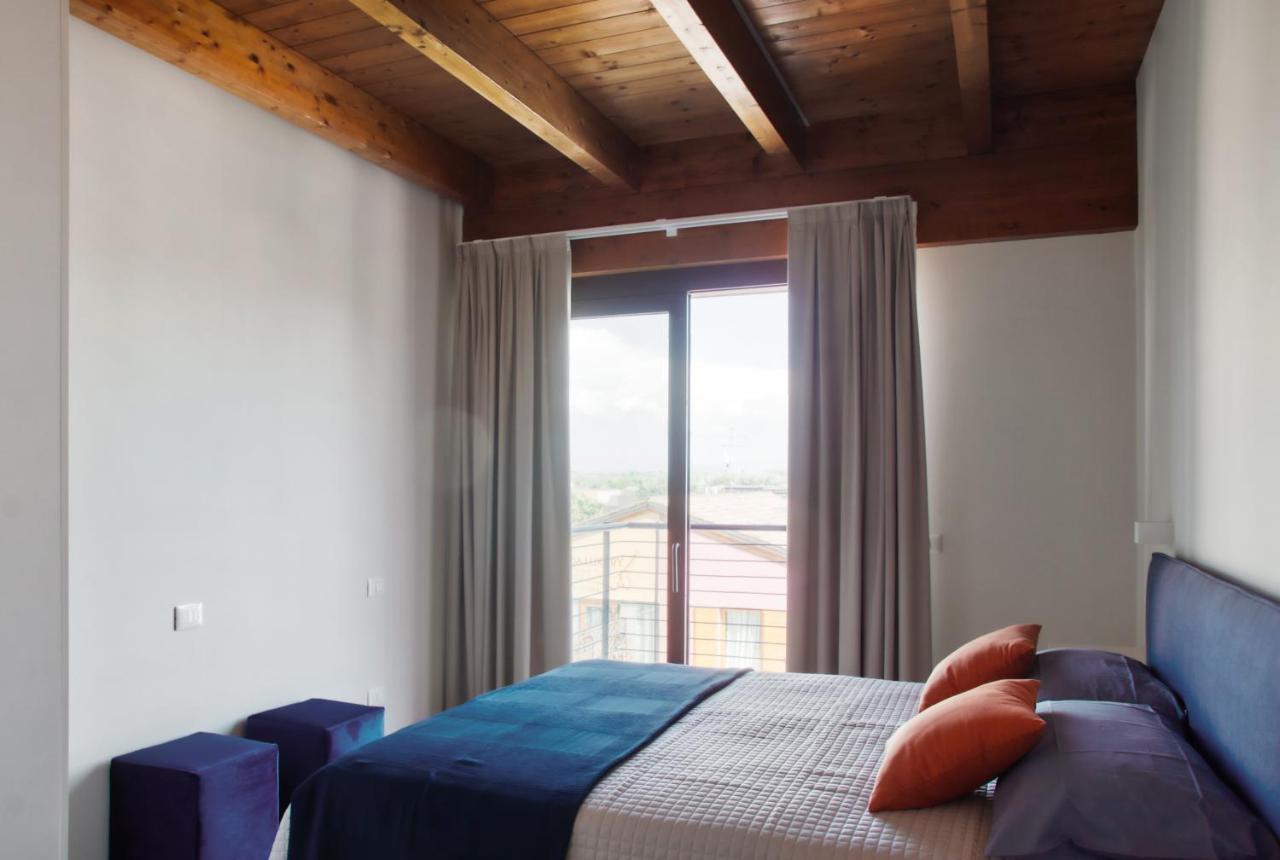 Апартаменты Residenza Puoti Пескьера-дель-Гарда Экстерьер фото