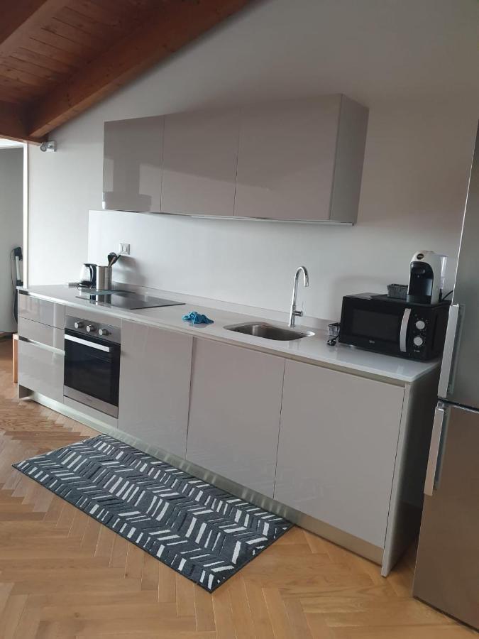 Апартаменты Residenza Puoti Пескьера-дель-Гарда Экстерьер фото